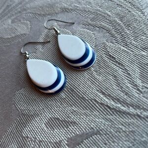 🌀 dangly teardrop earrings 🌀